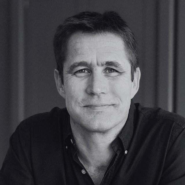 Gordon Lott